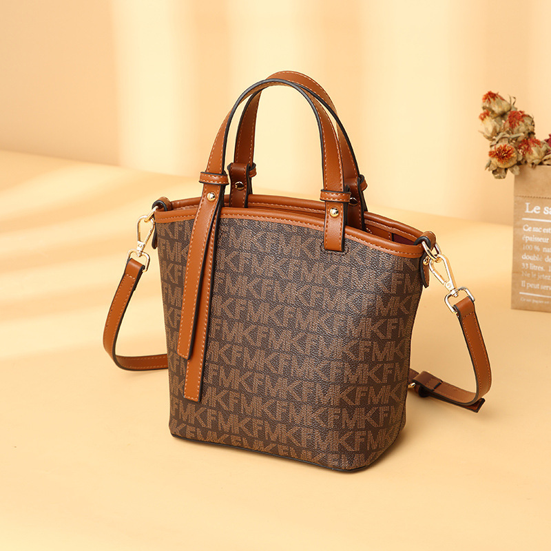 

Niche brand bucket bag luxury design of single shoulder bags 2022 Ins fashion Internet Celebrity Hand-Carrying Messenger Bag, Mkf-coffee