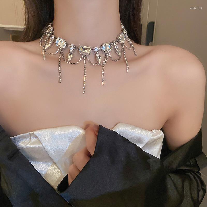 

Choker Shiny Crystal Rhinestone Tassel Necklace Women Wedding Accessories Silver Color Chain Punk Gothic Chokers Jewelry