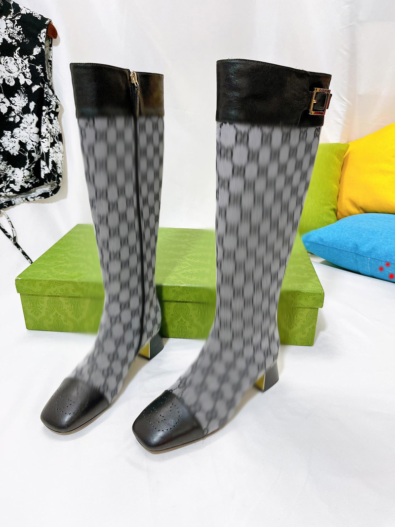 

luxury designer Leather Women boots Martin Desert Boot flamingos Love arrow medal real leathers coarse Winter designers shoes with box size 35-40 -K106, Picture color