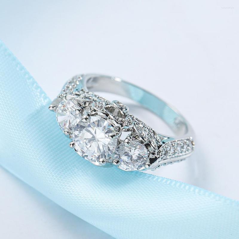 

Wedding Rings Fashion Lady Crystal Ring Inlay Cubic Zirconia Silver Color Elegant Charm Bride Engagement Jewelry Gifts