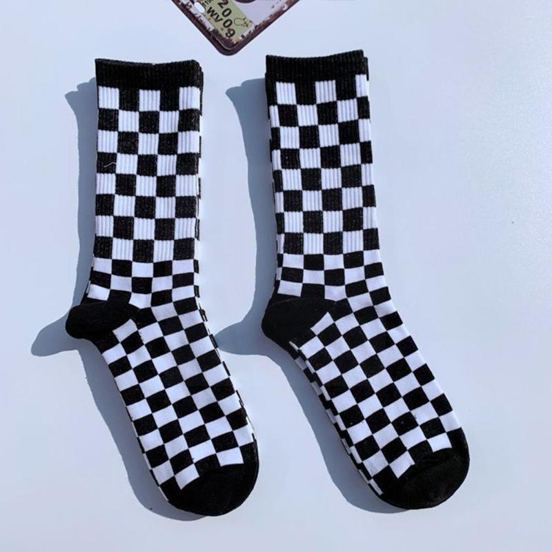 

Men's Socks Korea Fashion Trend Checkerboard Unisex Men Women Checkered Hip Geometric Hop Novelty Streetwear CoV8M3