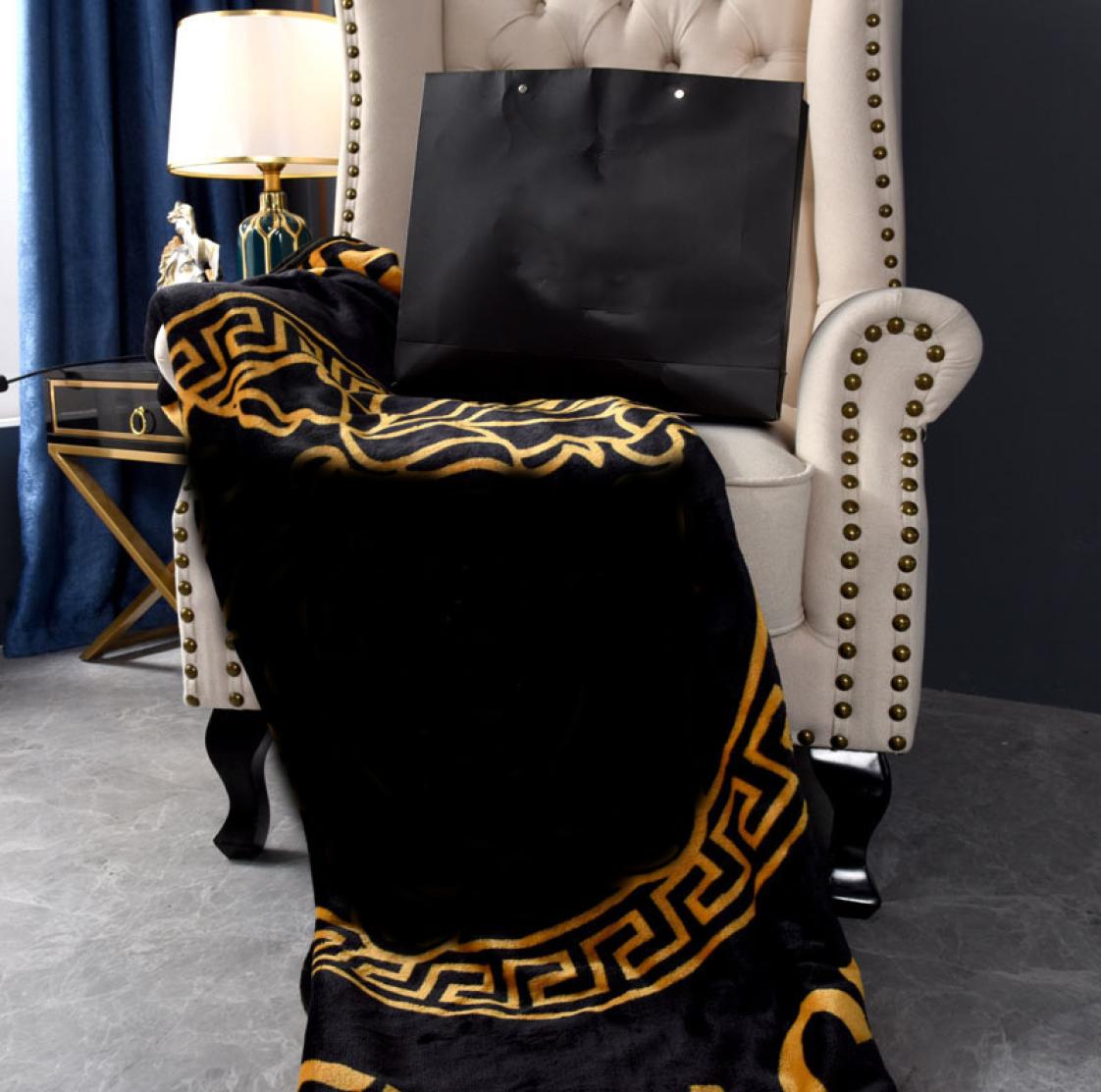 

Luxury Home Blanket Fashion Designer Soft Fleece Blankets 150200cm Carpet for Adults and Kids1469048