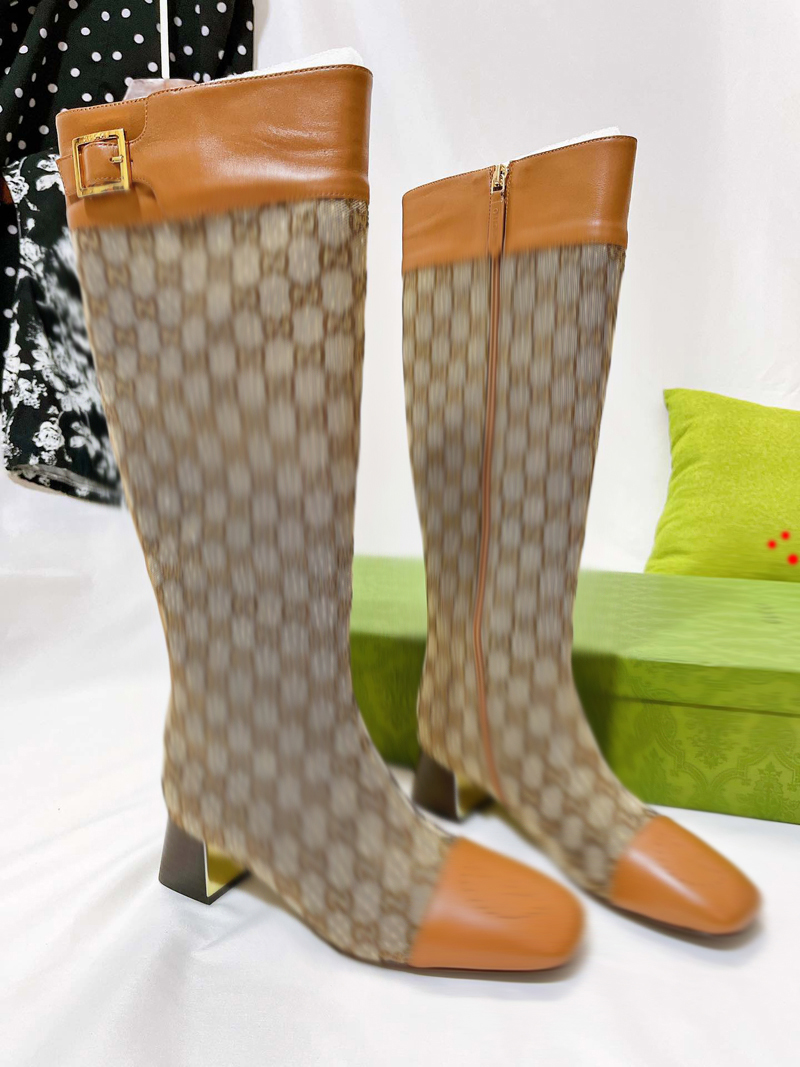 

luxury designer Leather Women boots Martin Desert Boot flamingos Love arrow medal real leathers coarse Winter designers shoes with box size 35-40 -K104, Picture color