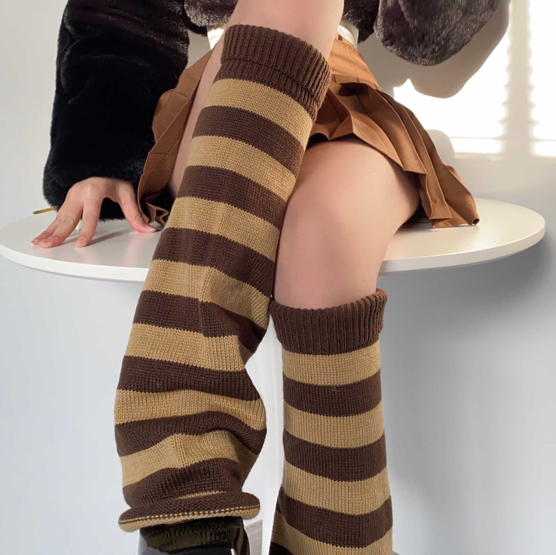 

Socks Hosiery American Vintage Striped British Style Horn Wide Leg Warmers Millennium Jk Knee High Warm Acrylic Elastic Knitted Boot Socks T221107, Coffee camel color