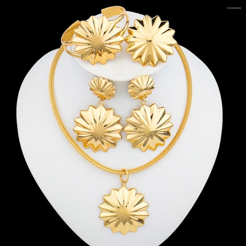 

Necklace Earrings Set Fashion Jewelry Dubai Gold Color For Women And Bangle African Nigerian Accessories, Picture shown