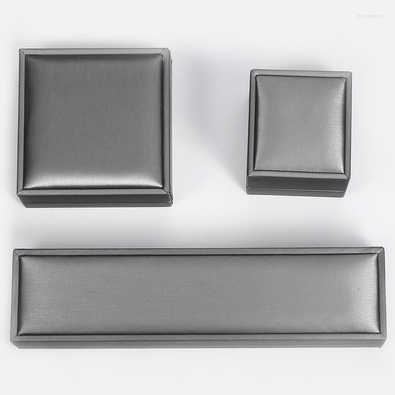 

Jewelry Pouches 1pc Square Gifts Box For Rings Earrings Bracelets Necklace Holder Luxury Organizer Display Velvet Gray HBOXM01