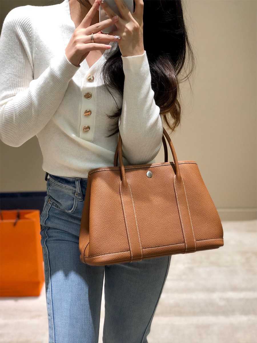 

h bag Designer fashion head layer leather H ermese garden bag Female Autumn and Winter Garden Leather commuter Tote High capacity laptop, Not for sale do not shoot