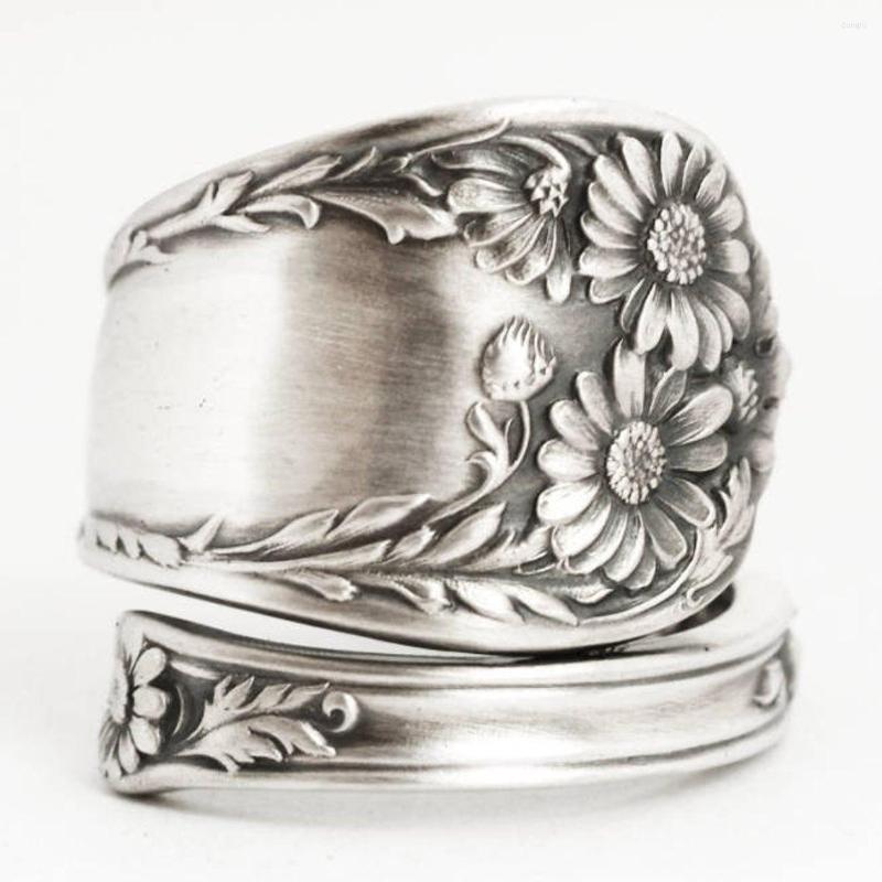 

Cluster Rings Silver Spoon Ring Women Daisies Flower Graceful Engraved Pattern Retro Party Female Finger Stylish Jewelry