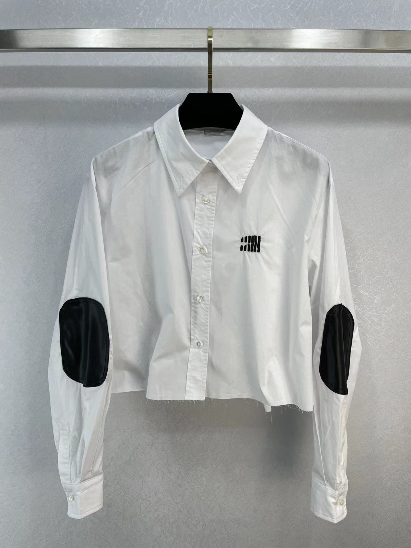 

Brand Same Style Shirts 2023 New Spring Lapel Neck Long Sleeves Fashion Luxury Women' Blouses Designer Tops 1107-5, White