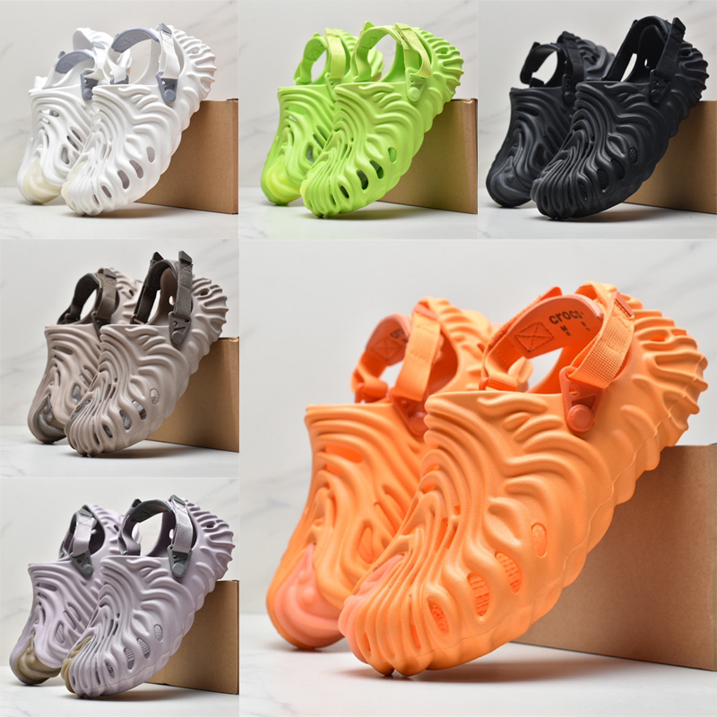 

2023 Designer Sandals slippers slides classic mens Clog triple black white Khaki Waterproof Shoes Nursing Hospital women