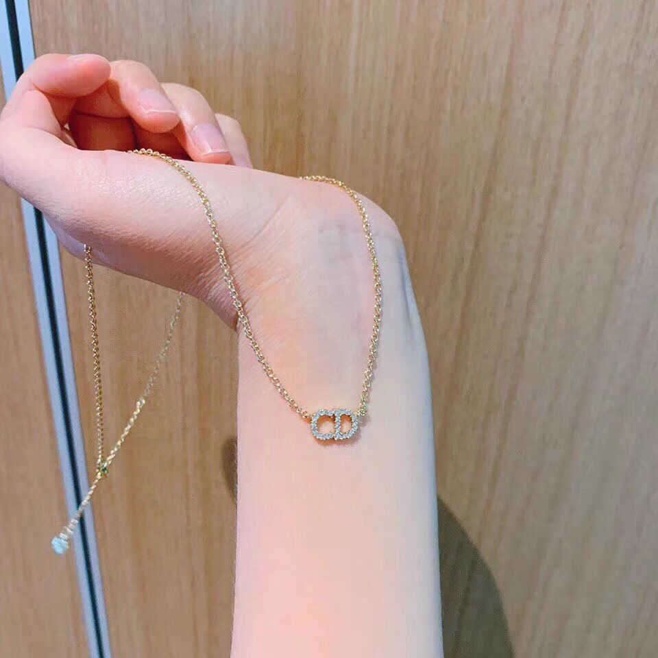 

CD Diamond Necklace Female Star Classic Shiny Exquisite Light Luxury Texture High Quality Letter Bracelet Earrings Do Not Fade