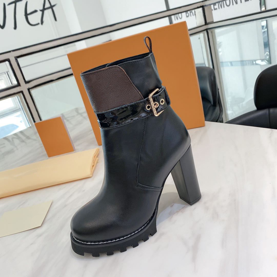 

Filosophy Recommend Designer Women Leather Half Ankle Boots with Straps Black Chunky 9.5cm Heel Lady Shoes