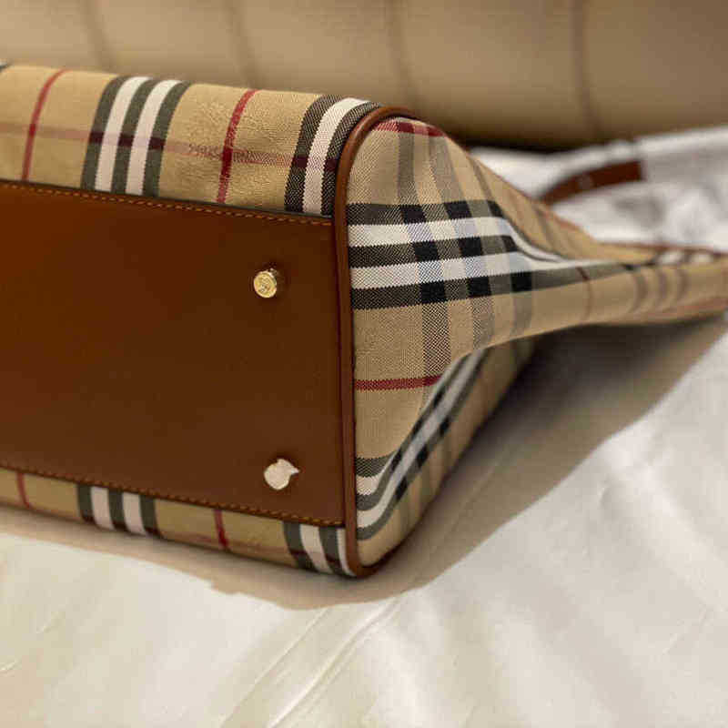 

Burbrerys Crossbody Handbags Bags Burbrery Onthego tote Luxuries designers women bag Purses Totes designer woman handbag Shoulder wallet Paris Plaid YUXA, No bag