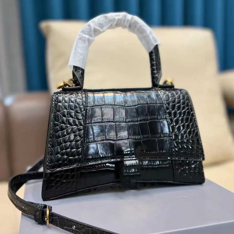 

Mini Designer Bag Fashion Handbags Totes Hourglass Women Half Moon Evening CrossBody Stone Leather Retro Letter Pendant Luxury Tote Purse, Red-gold letter pendant