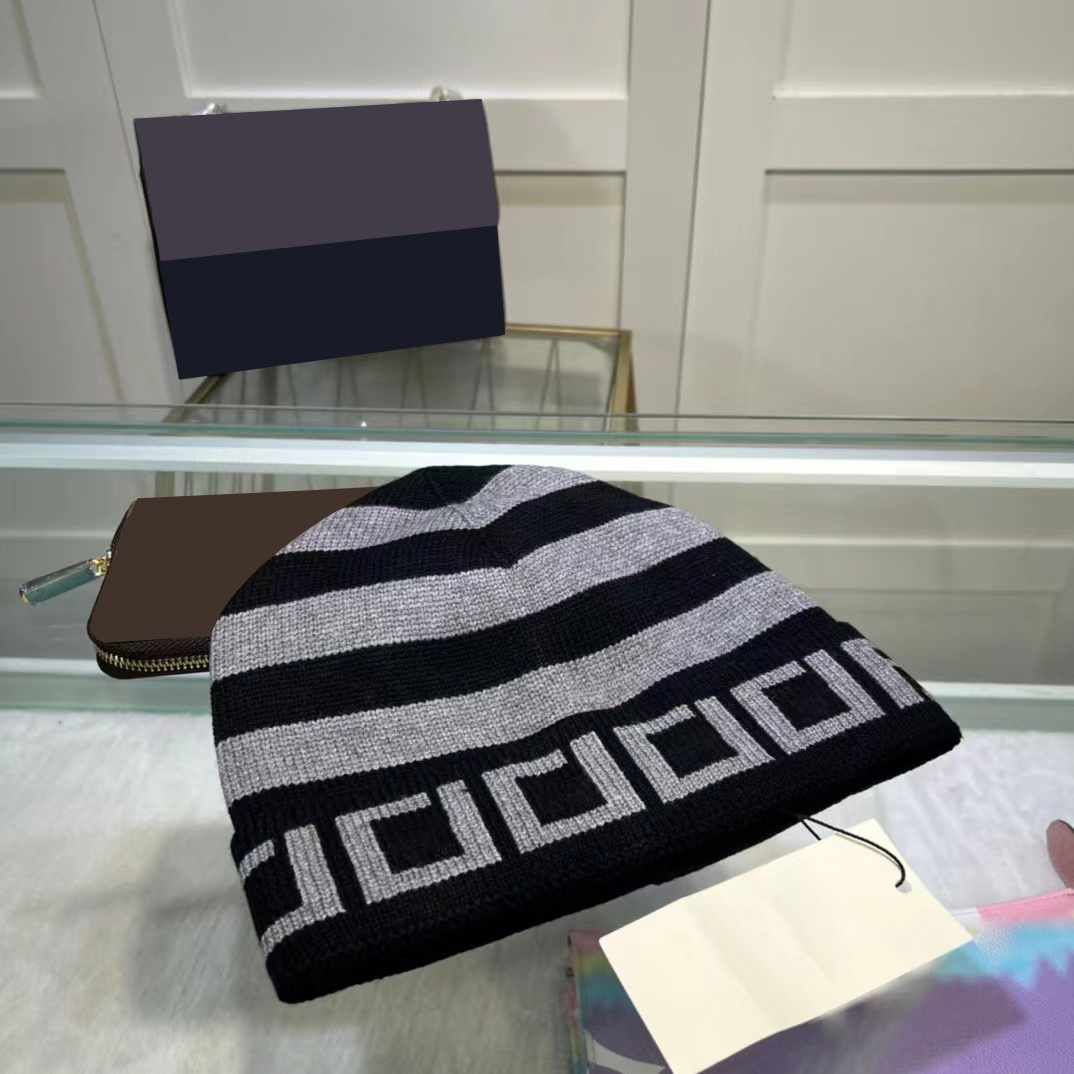 

Fashion designers beanie men winter hat unisex knitted cotton warm hats classical sports skull caps casual outdoor beanies, White