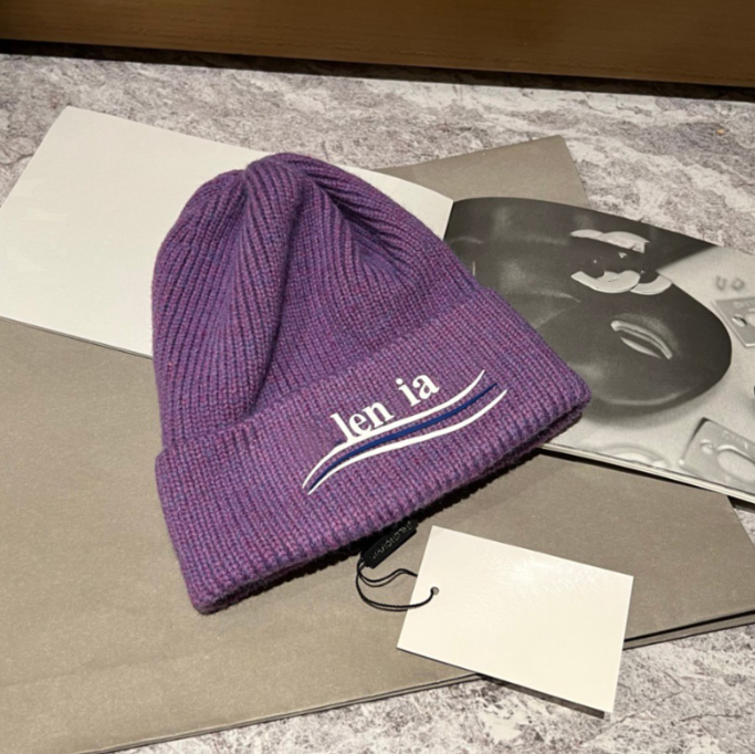 

New designer knit hat letter wool hats winterproof warm Europe and the United States outdoor trend, Aspic