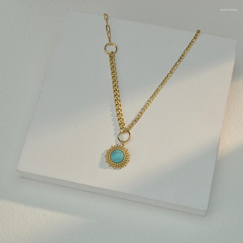 

Pendant Necklaces European Trendy Stainless Steel Splicing Cuban Chain Bone Women's Retro French Turquoise Round Pattern Necklace