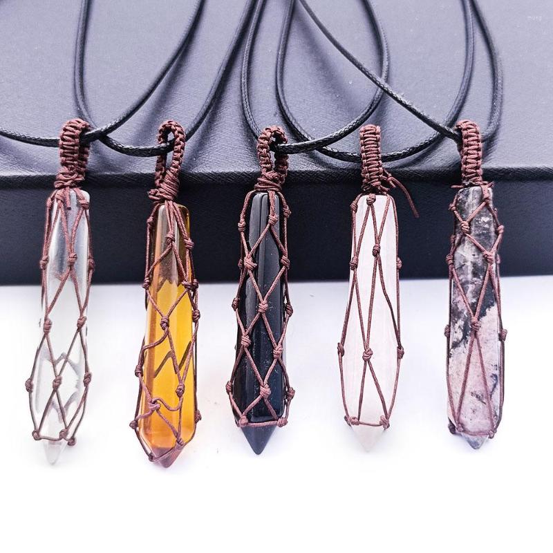 

Pendant Necklaces 3Pcs/Lots Random Clrs Hexagonal Column Hand Woven Net Pocket Crystal Pointed Quartz Pendants Healing Necklace Charms
