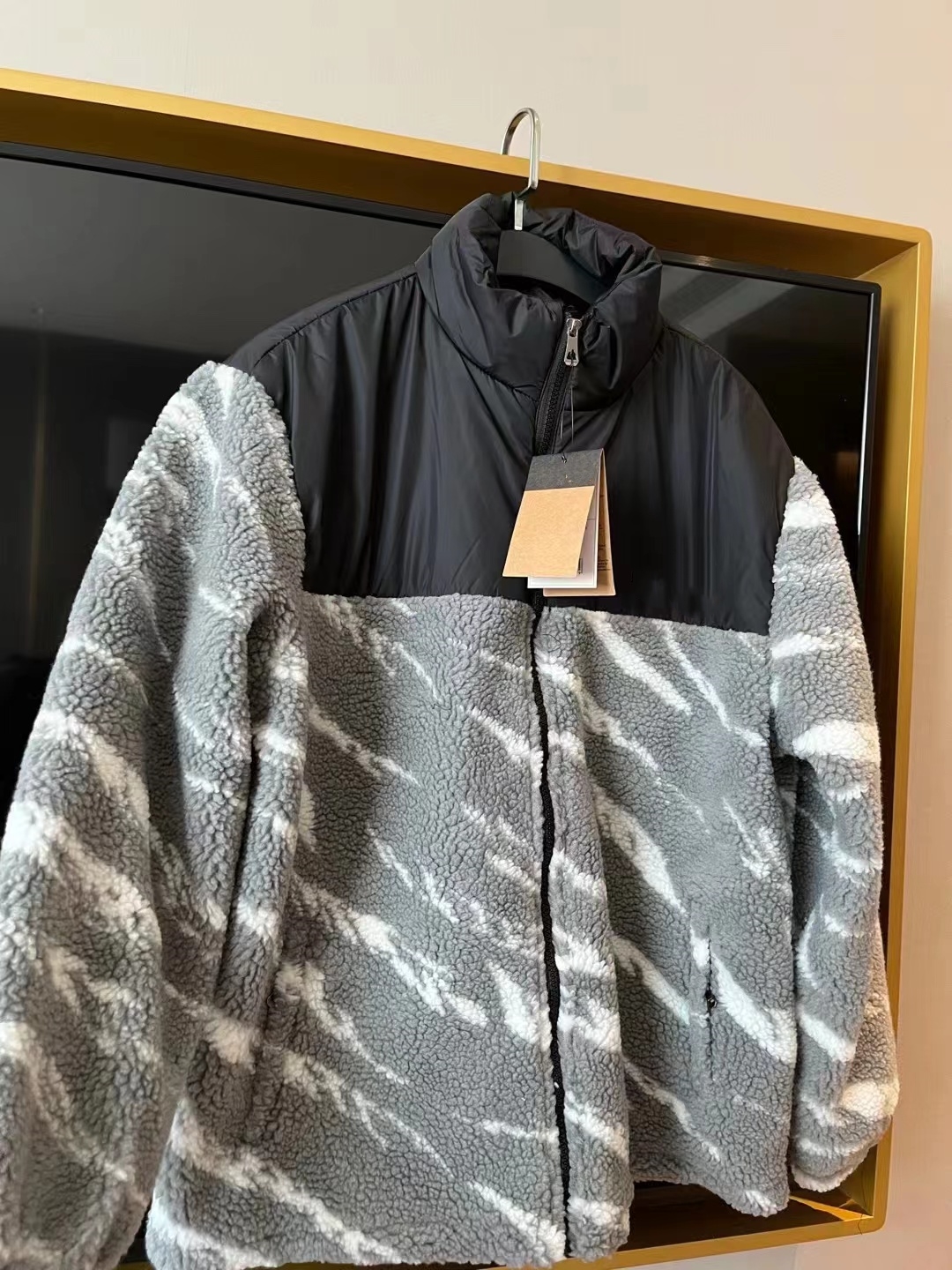 

Women' Jackets Winter Fleece Jacket Women Faux Shearling Outerwear Coats Female Suede Fur Coat Men Warm Thickened Lamb Puffer-5A83, Logo