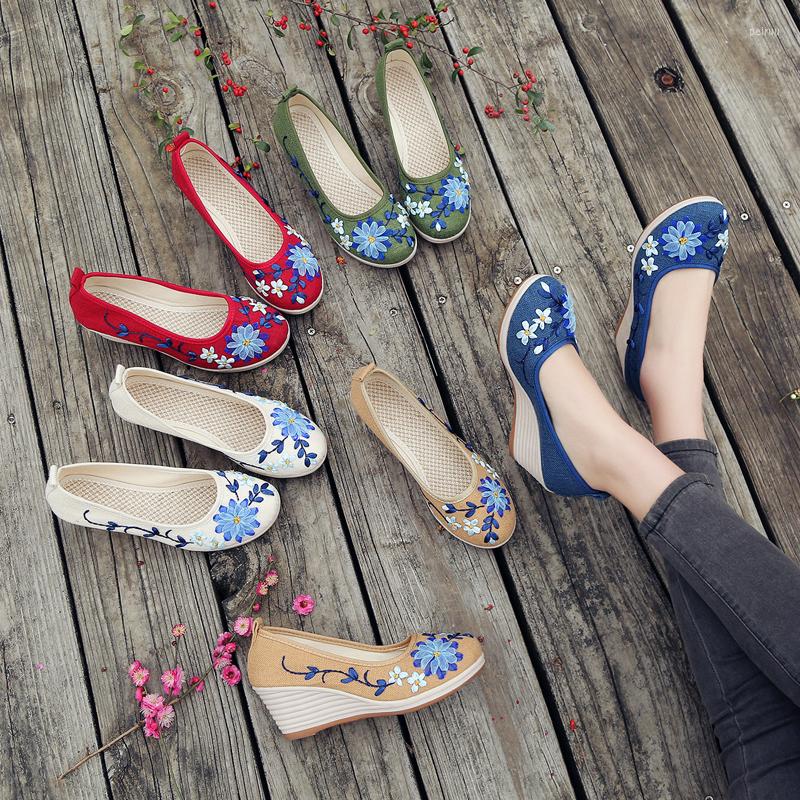 

Dress Shoes AARDIMI Women Platform Heels Woman Pumps Embroidered Casual Wedges For Ladies Women's Handmade Footwear Medium