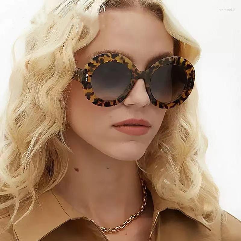 

Sunglasses 2022 Female Sexy Shades Fashion Oversized Round For Women Vintage Black Rivet Gradient Sun Glasses