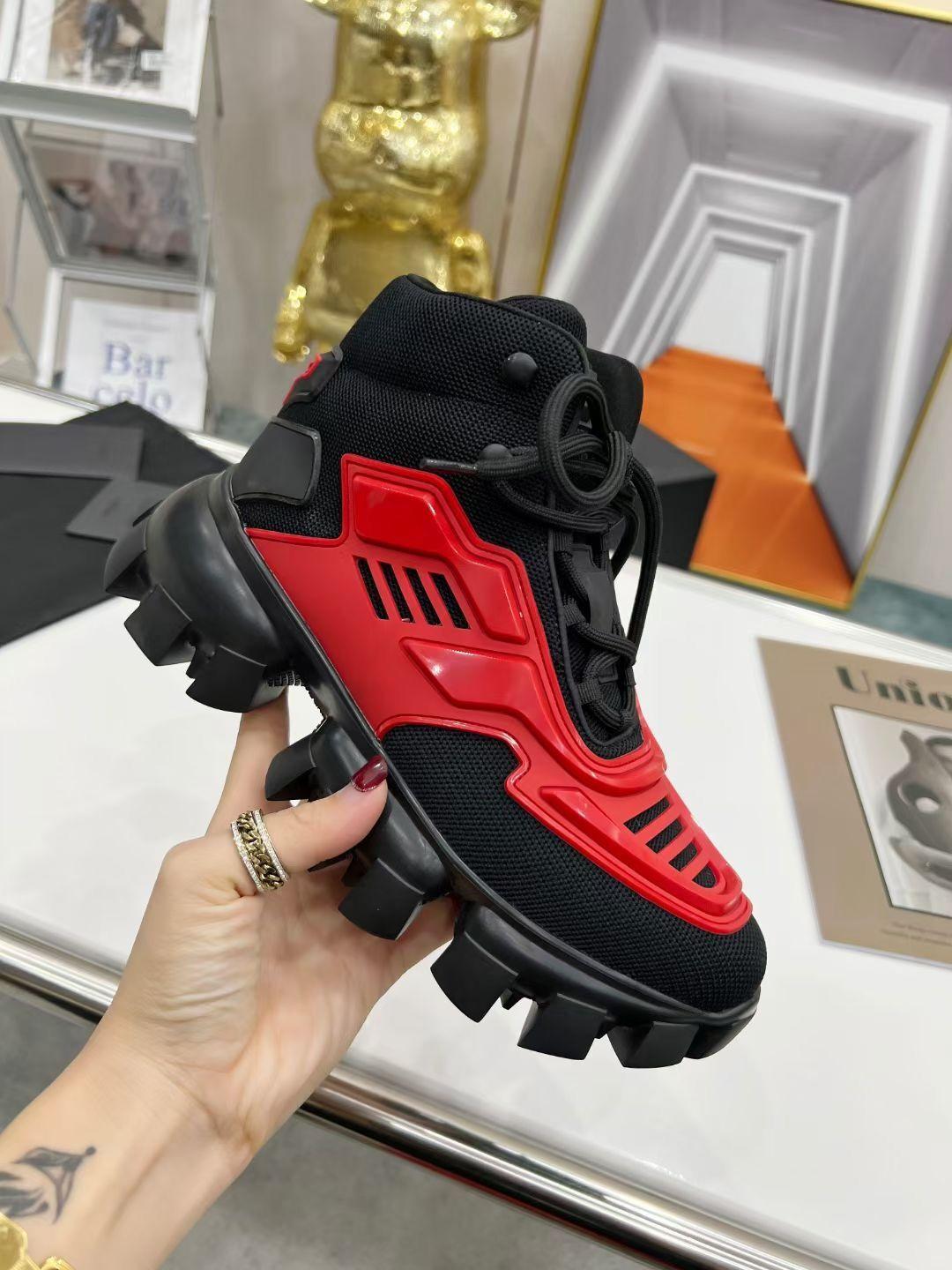 

Designer Cloudbust Triple Sneaker Outdoor Trainers Fashion Mens Thunderbasketball Platform Vintage Casual Men Sock YOP