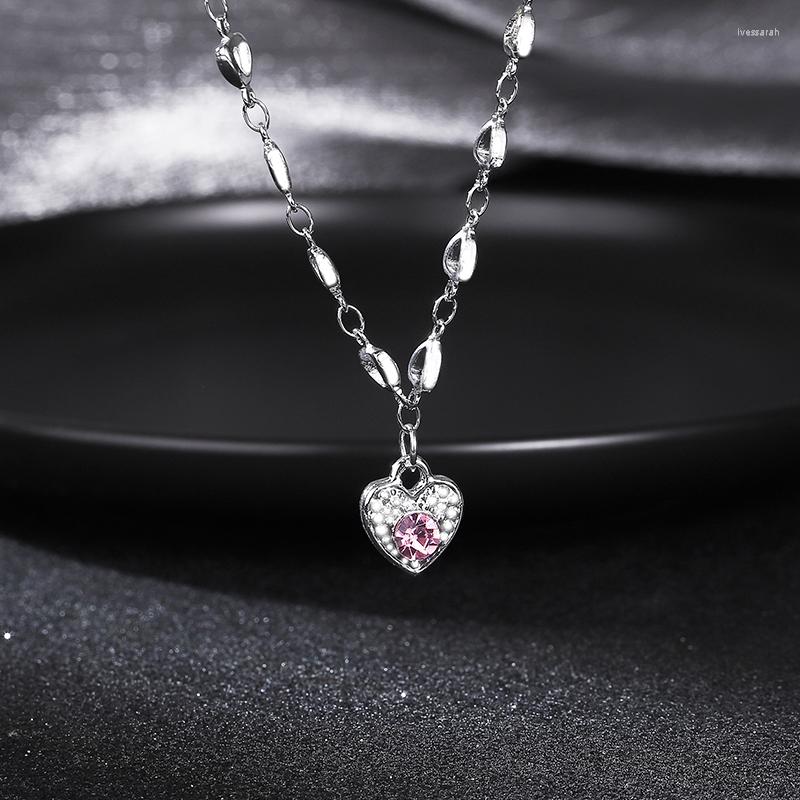 

Chains Pink Diamond Heart Necklaces For Women Metal Love Clavicle Chain Simple Choker Pendant Necklace Jewelry