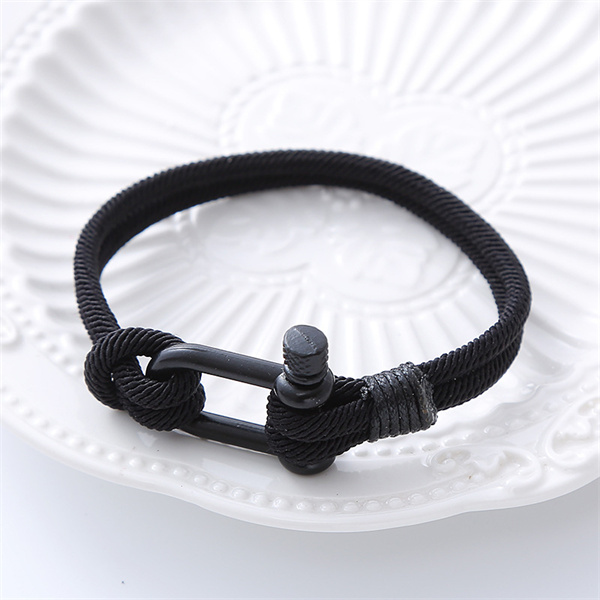 

European and American Black U-shaped Survival Charm Bracelets Outdoor Camping Rescue Emergency Shackle Bracelet AC 463