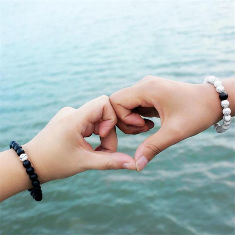 

Strand 8mm Handmade Jewelry For Women And Men With Retro Turquoise Black White Wild Beaded Couple Bracelet Wholesale