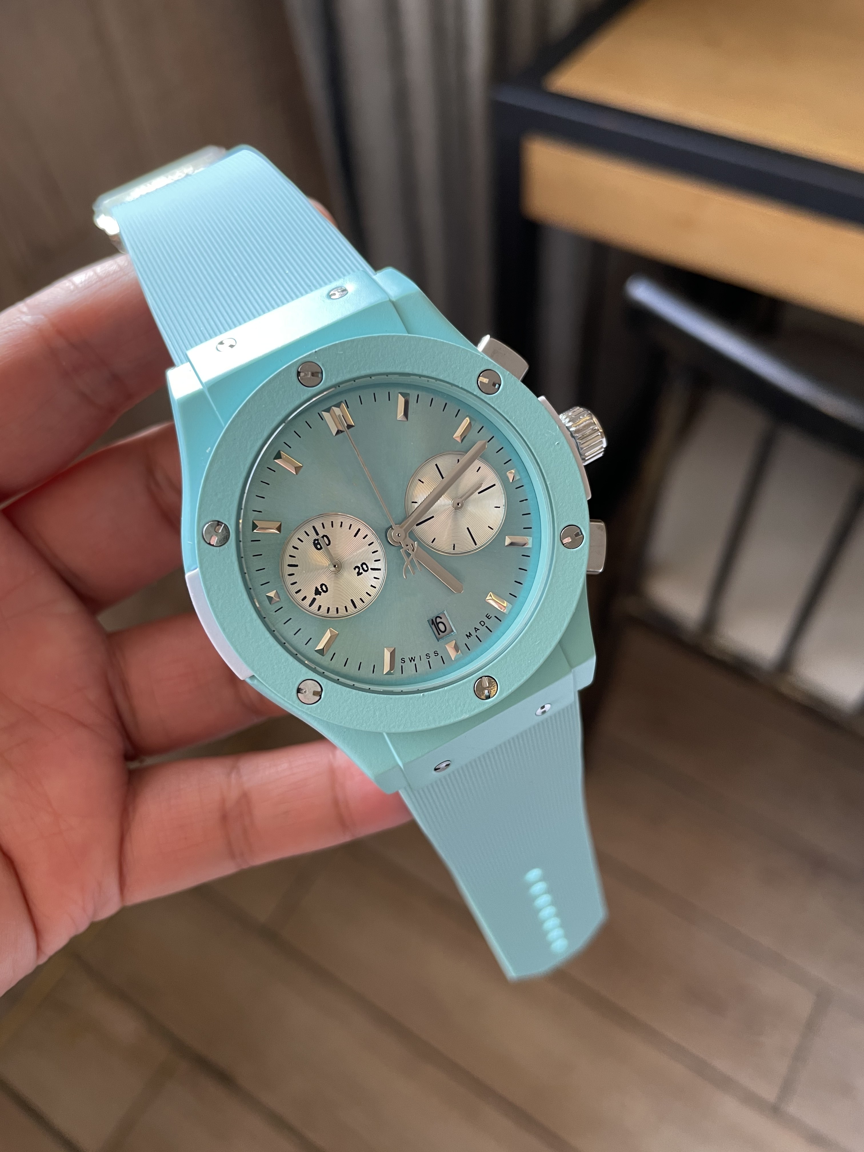 

2022 New Men's Watch Fashion Leisure Sports Rubber Multi style Timekeeping Quartz Watch