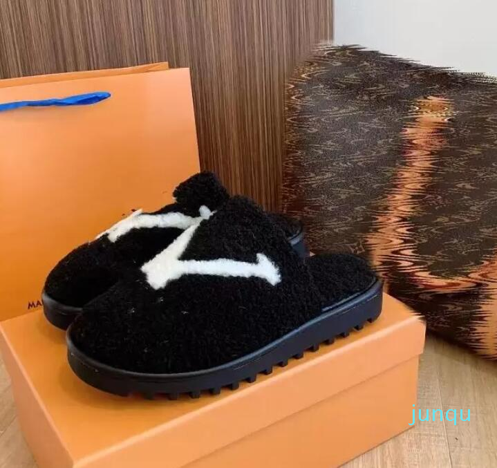 

Designer Wool Slippers Winter Fur Fluffy Furry Warm Sandal Letters Living Flat Bottom Slipper Comfortable Womens Leisure Indoor Fashion Flip Flop, Black