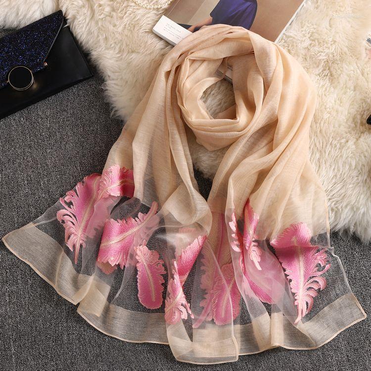 

Scarves 8 Pcs For Pack Embroidered Ethnic Wind Sunscreen Scarf Shawl