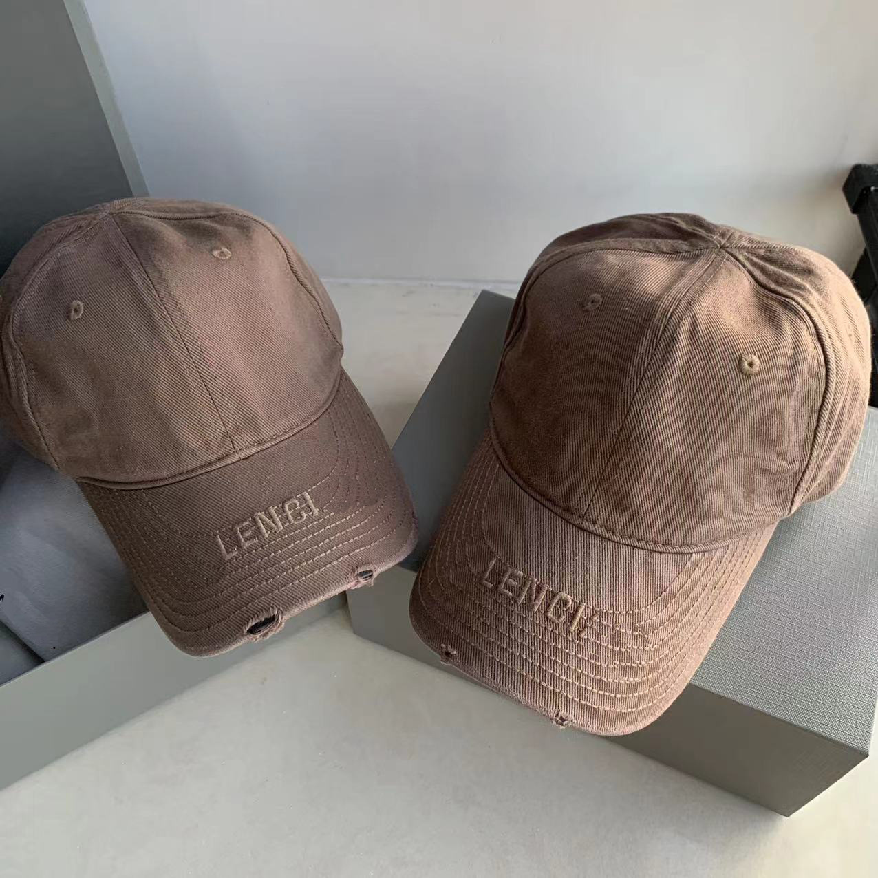 

Baseball Caps Wash Water Khaki Hole Fashion Cap Men and Women Sunhats