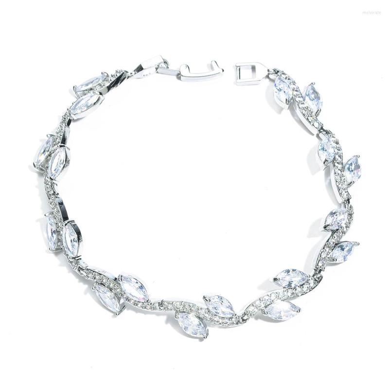 

Link Bracelets Bettyue Arrival Cubic Zircon Noble Bracelet Leaves Shape Charming Jewelry Wedding Party Exquisite Ornament