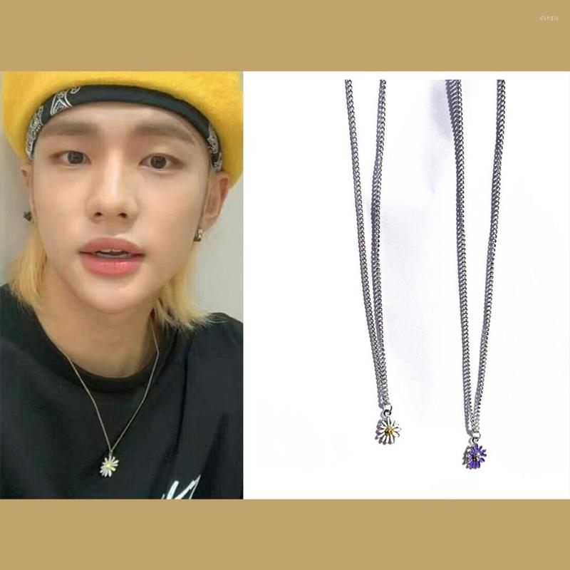 

Chains KPOP Stray Kids HyunJin LeeKnow Daisy Necklace Purple White Pendant Sweater Chain Couple Birthday Gifts