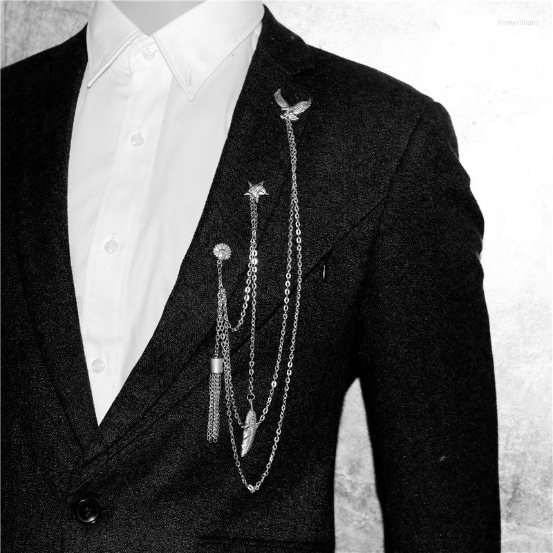 

Brooches Retro Star Eagle Feather Brooch Metal Tassel Chains Suit Lapel Pins Men Punk Band Singer Performance Show Accessories