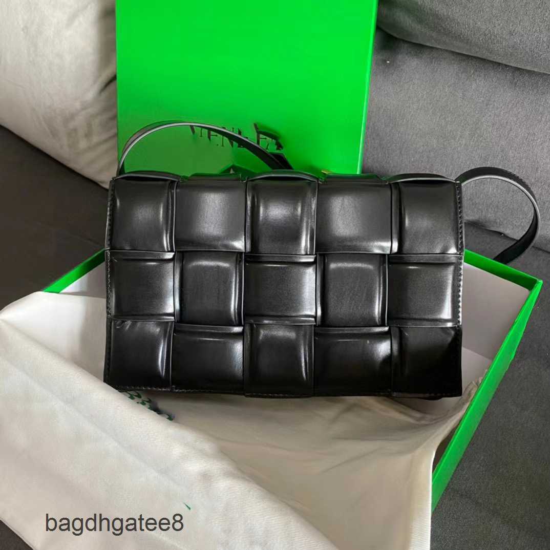 

Leather Bag Bottegas Shoulder Venetas Leather Woven Designer Pillow Bags Cassettes Light Luxury Messenger Udd5, Black gold buckle