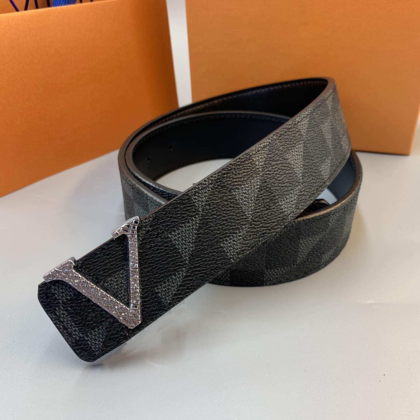 

designer belt out of the ordinary Luxurys belts Solid color Top men Pin needle Buckle Beltss 5colors Width 3.8cm size 105-125cm Simplicity Casual fashion very good, As pics