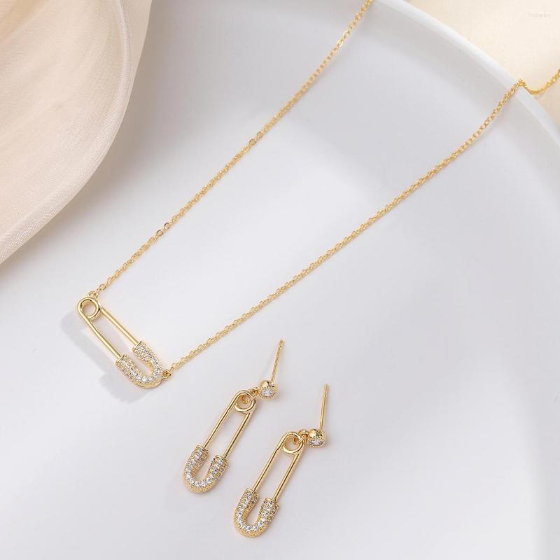 

Necklace Earrings Set Girls Pave Zircon Pin Jewelry Female Elegant Match Clavicle Chain Paper Clip Ear Stud Women Gold Plated Accessories, Picture shown