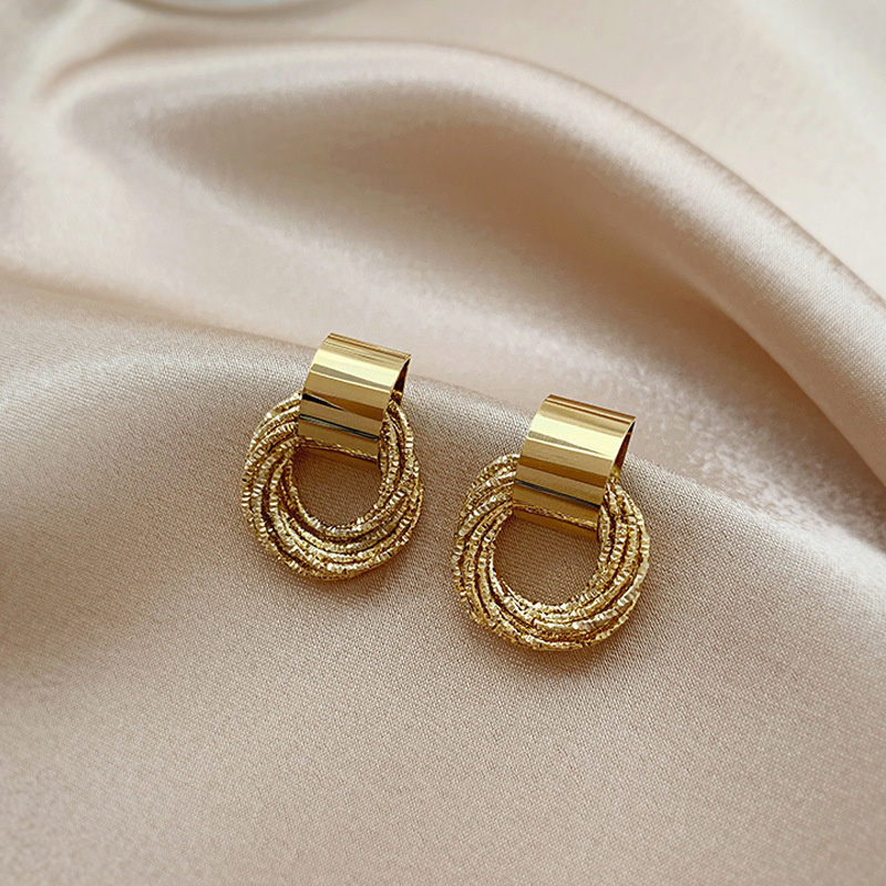 

Retro Gold Color Multiple Small Circle Stud Earrings New Jewelry Fashion Wedding Party Earrings For Woman