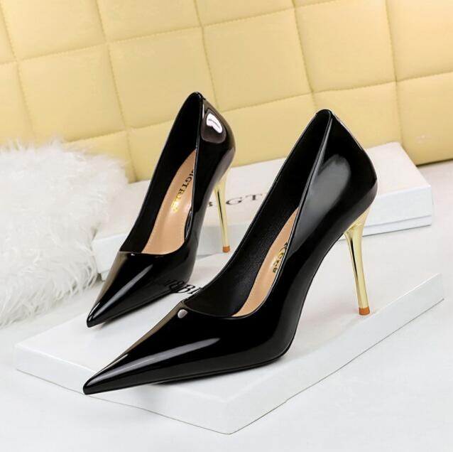 

Woman Pumps Patent Leather High Heels Sexy Party Shoes Metal Stilettos Luxury High-heeled Shoes 10cm, Black
