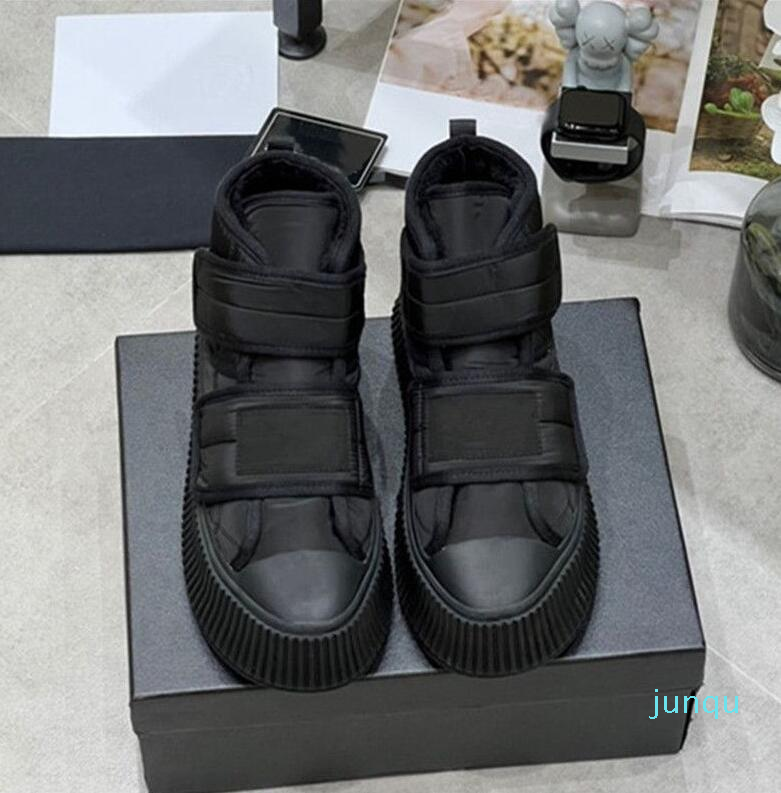 

Fashion High Top Casual Shoe Color Bread Shoes Flat Ankle Boots Size 35-40, Black