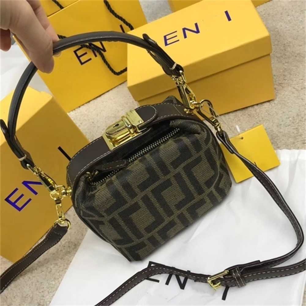 

Factory wholesale new 2023 net red Laohua pillow portable mini armpit slant acrossHigh, Brown