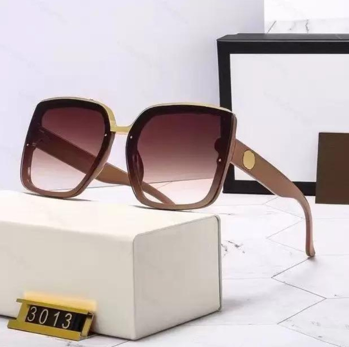 

2023 Trend Couple Luxurys Designers Sunglasses For Womens Mens Designer Sun Glasses Outdoor Drive Holiday Summer Polarized Glass lenses Woman