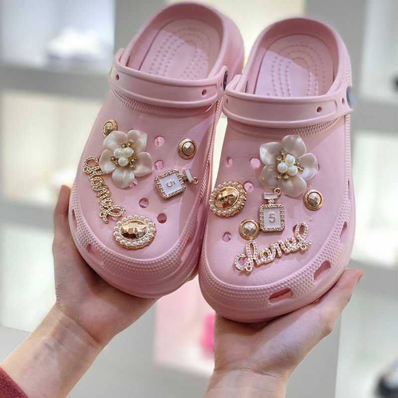 

1Set Crystal Crown Metal Charms Designer Accessories Clog Shoe Button Decoration Lovely Little Bear Charm for Croc Shoes