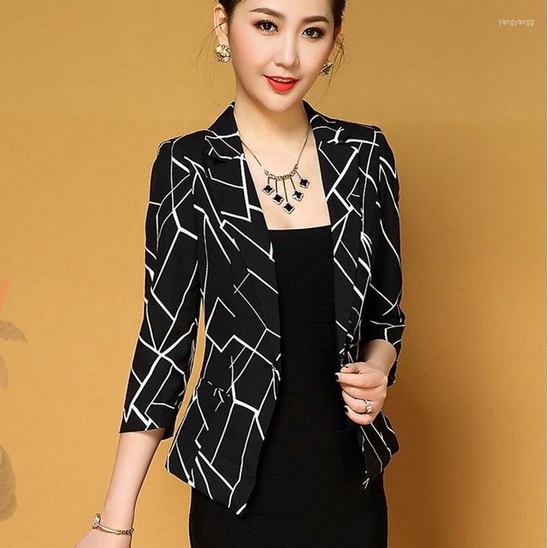 

Women's Suits Fashion Black White Geometric Printed Blazers Women Elegant Casual Office Lady Coat Three Quarter Sleeve Blazer Femme TA652