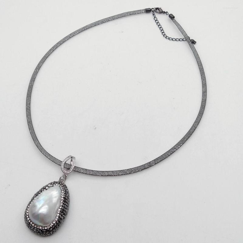 

Pendant Necklaces 19'' Gunmetal Color Plated Net Collar Necklace 24x31MM White Keshi Pearl Chain For Women Casual Style
