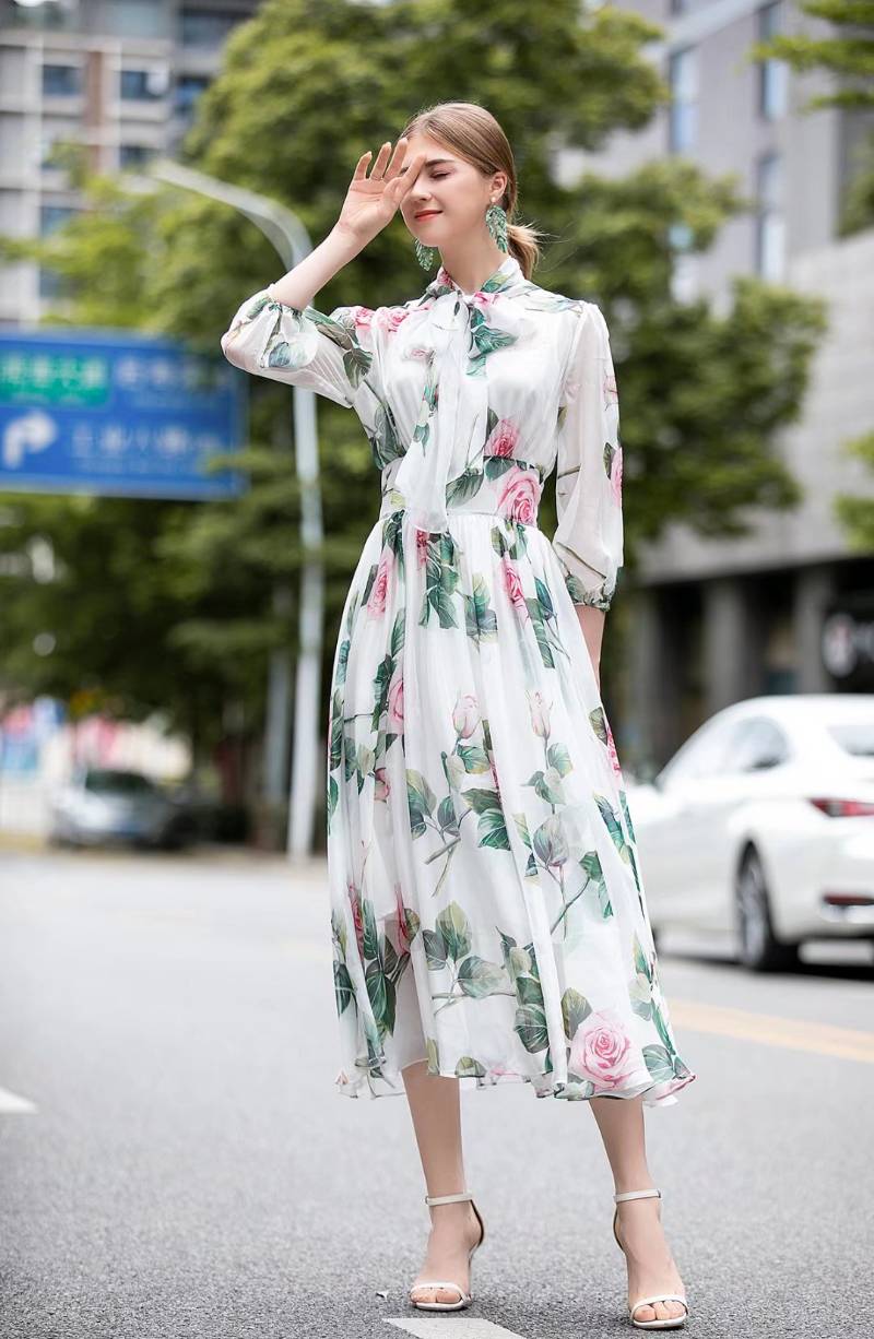

Dresses European and American catwalk retro printed bow tie with a slim waist for holiday big swing elegant mid length dress, White