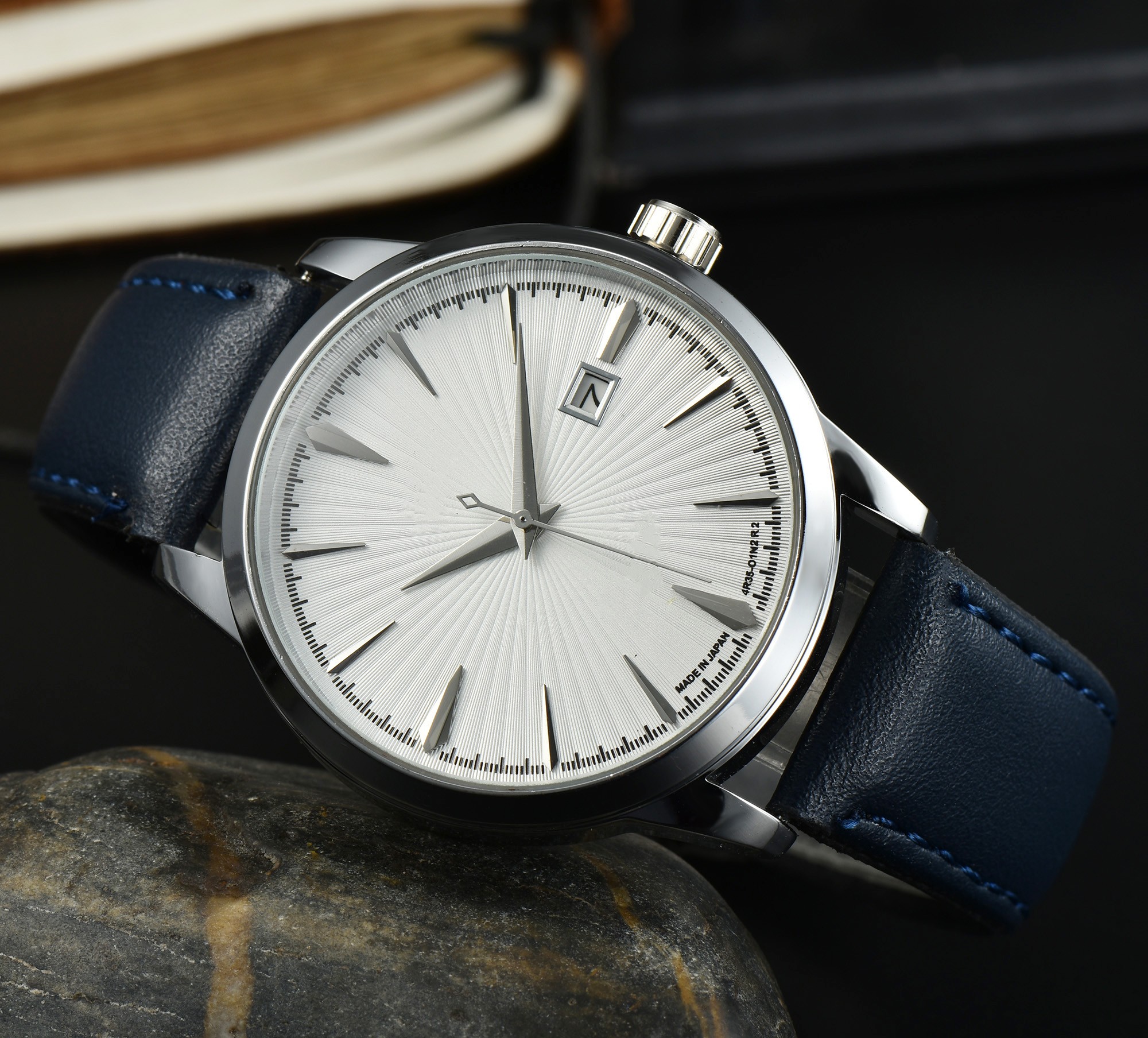 2022 New Men&#039;s Stainless Steel Leather Sport Fashion Casual Fashion Timekeeping Quartz Wristwatch-image-816814561