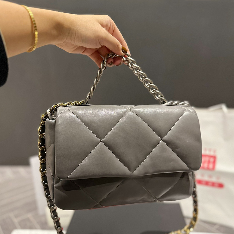 

Womens Designer Lambskin Quilted 19 Bags Classic Medium Flap Purse Silver/Gold Bracelet Chain Hand Two-tone Crossbody Shoulder Pocket Designer Handbags 26X16CM, Box